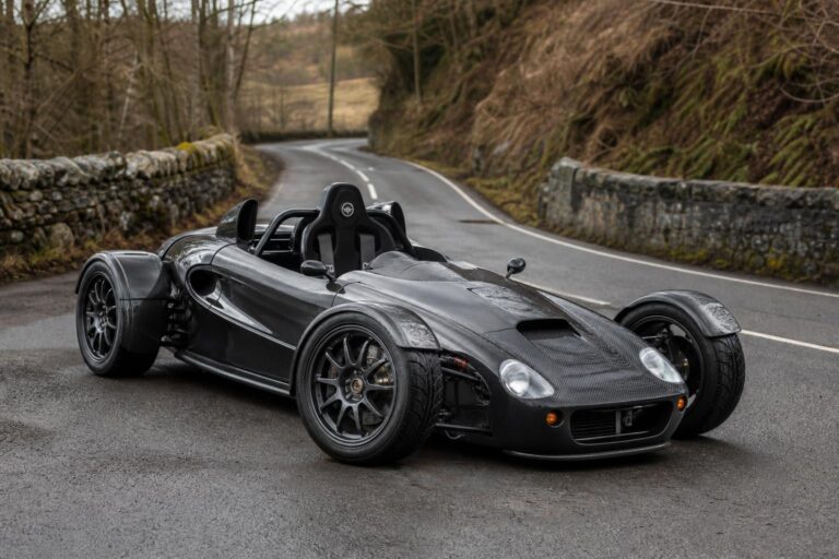 Középen ülős, szénszálas Lotus Elise-restomod az Analogue Automotive VHPK alapján