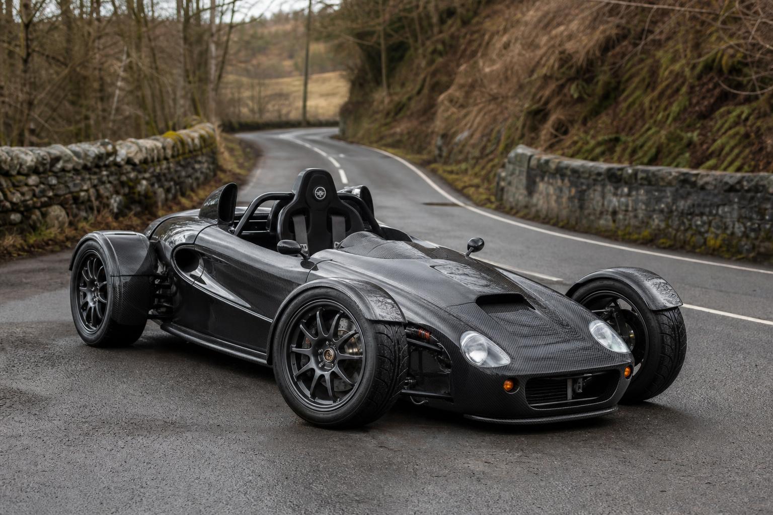 Középen ülős, szénszálas Lotus Elise-restomod az Analogue Automotive VHPK alapján
