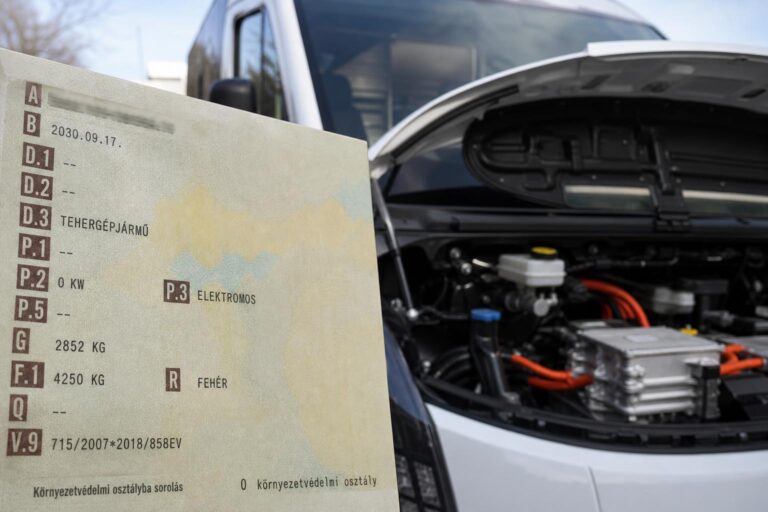 Elektromos furgon és a jármű tömegadatait tartalmazó forgalmi engedély a 4250 kg-os B kategóriás kivétel témájához