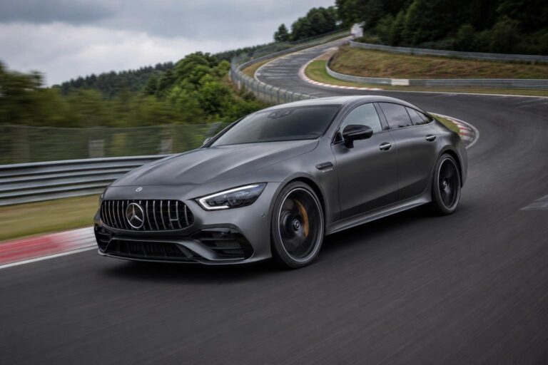Nagy teljesítményű elektromos sportlimuzin a Nürburgring Nordschleifén