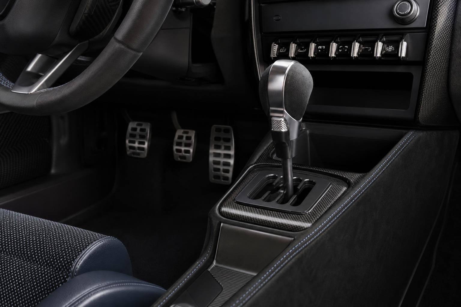 Porsche kézi váltót utánzó Shift-by-Wire sebességváltó belső térben