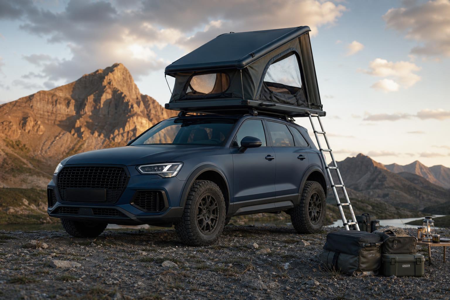 Megemelt futóműves Mini Countryman tetősátorral sziklás terepen