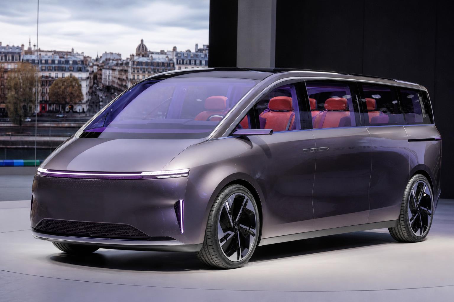 A Renault E-Space Concept elektromos egyterű tanulmányautó modern, üvegfelületes karosszériával